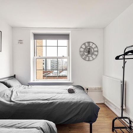 Sleek Shoreditch Hideout - 2 Bed Gem With Balcony In Central London Exterior photo