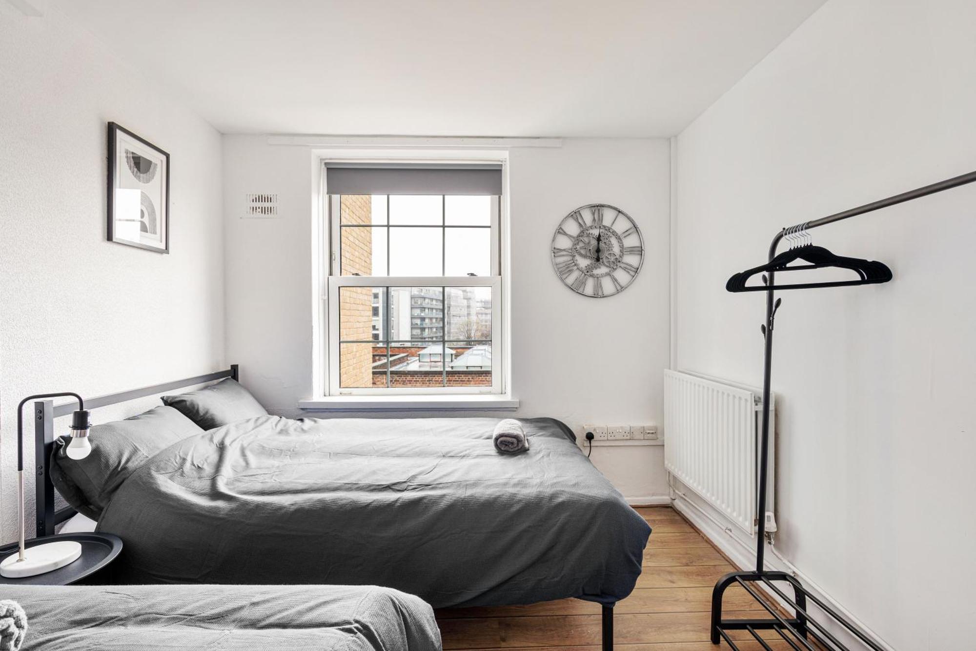 Sleek Shoreditch Hideout - 2 Bed Gem With Balcony In Central London Exterior photo