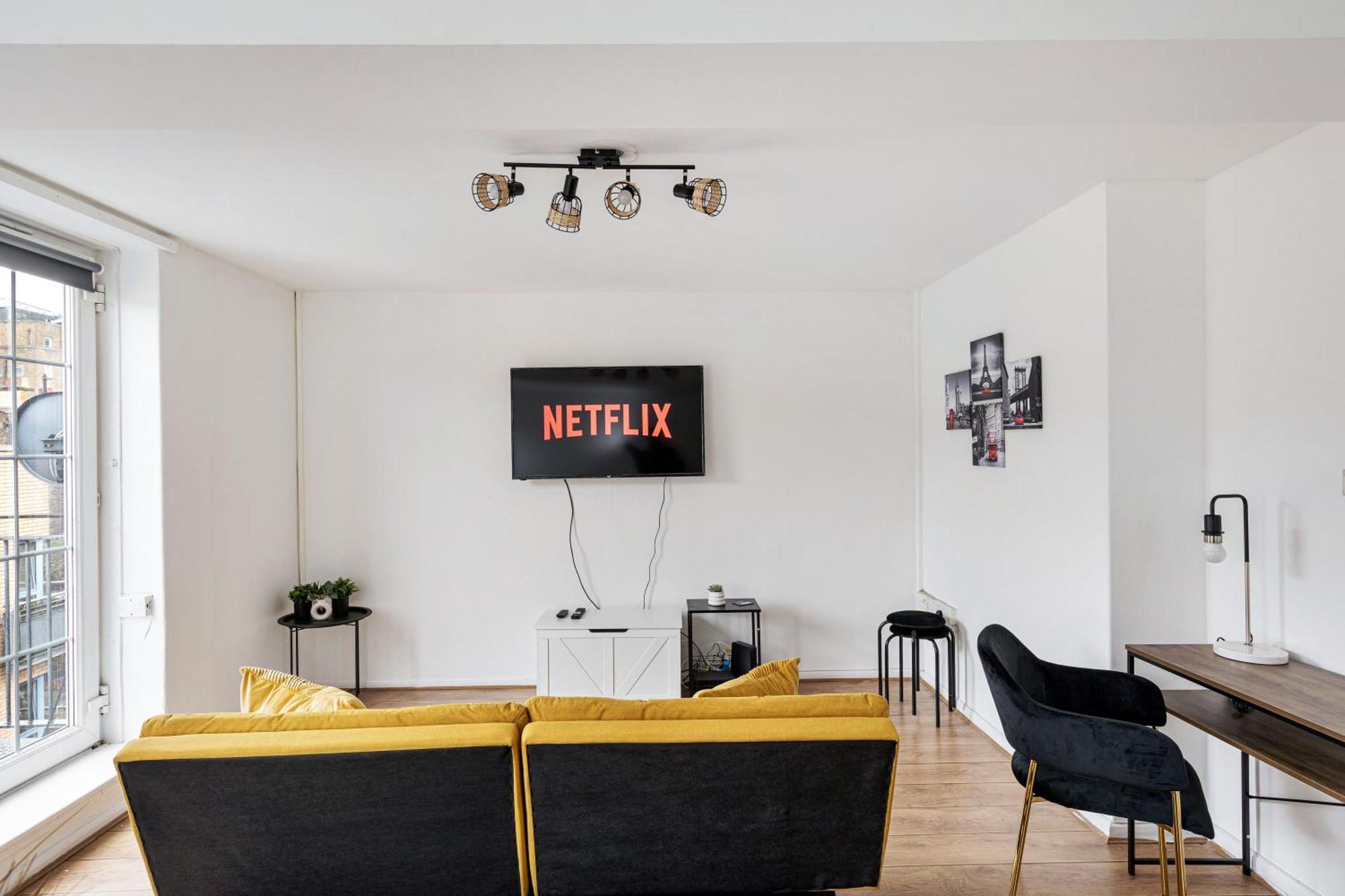 Sleek Shoreditch Hideout - 2 Bed Gem With Balcony In Central London Exterior photo